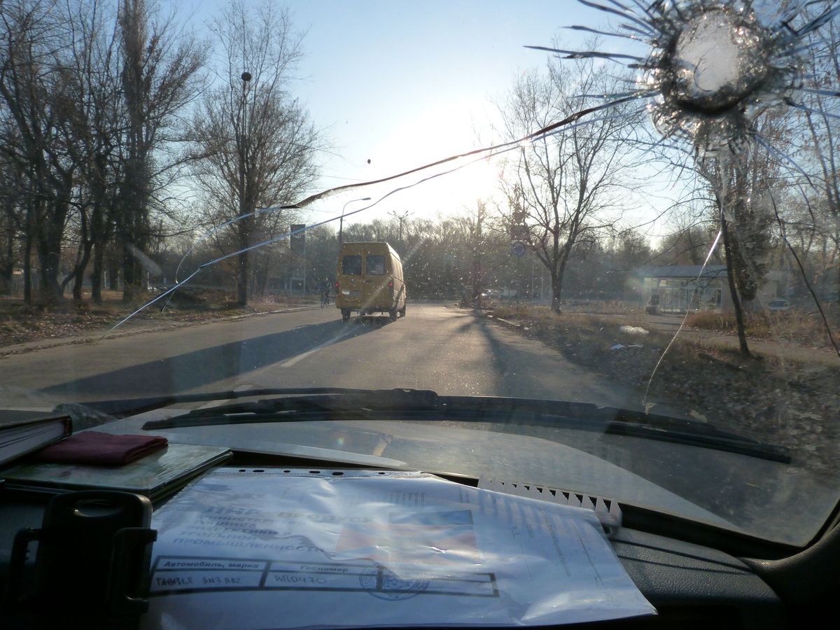 Novorrisijako parlamentari baten autoa tirokatua