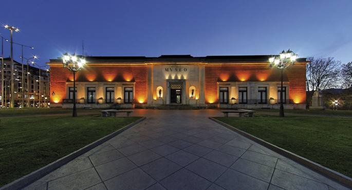 Euskal Herriko museoen artean sarrera garestiena Bilboko Guggenheimekoa da. Horrek, dena den, 
ez du eragin museoaren bisitari kopurua jaistea oraingoz.