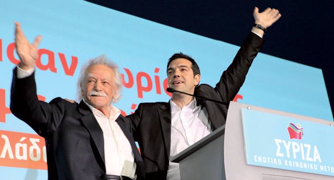 Manolis Glezos II. Mundu Gerrako heroia eta Alexis Tsipras Syrizako bozeramailea.