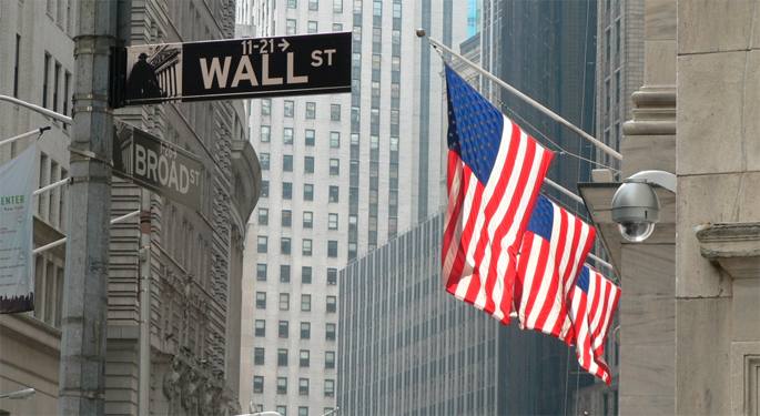 AEBetako banderak Wall Street-en.