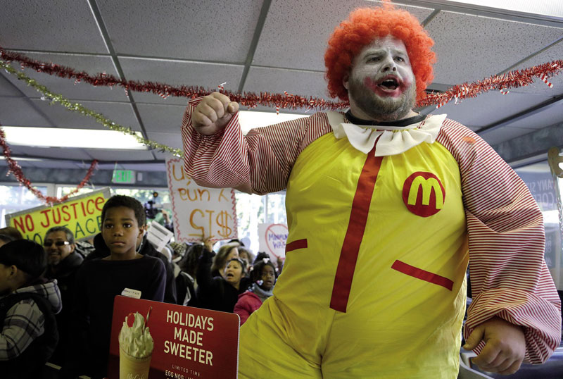 AP agentziarentzako Ben Margotok egindako argazkian, abenduaren 5ean Kaliforniako Oaklandeko McDonald