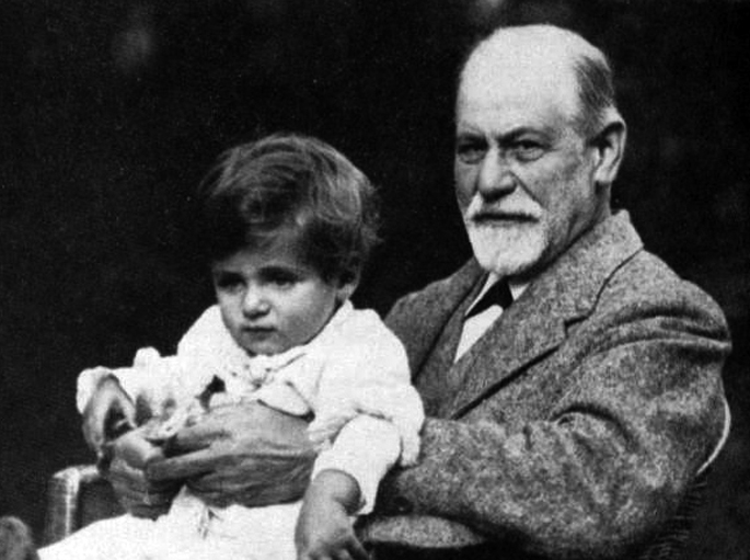 Sigmund Freud, Hans txikia (Herbert Graf) altzoan duela, 1905 aldera. 