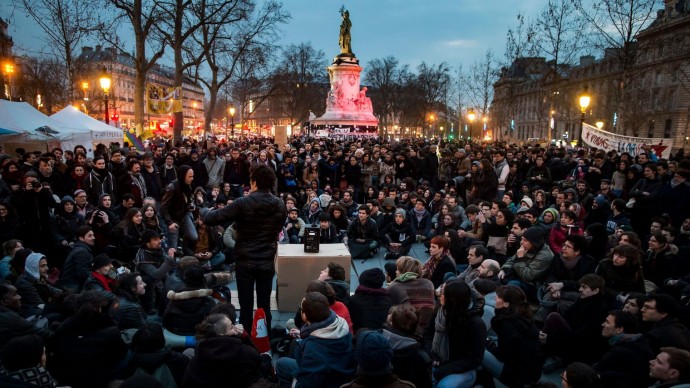 Nuit Debout borroka berri eta zaharrak biltzen ditu.