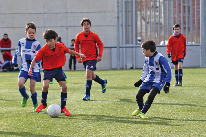 Burlatako Futbol Eskola 2009an sortu zuten hainbat gurasok. 
