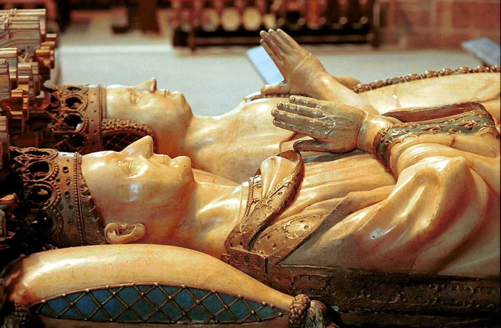 Karlos III.a Noblea eta Leonor Trastamarakoa Nafarroako errege-erreginen mausoleoa, Iruñeko katedralean. Karlos III.ak 1393an berreskuratu zuen Cherbourg Nafarroarentzat, eta hamaika urte geroago 200.000 libraren truke saldu. 