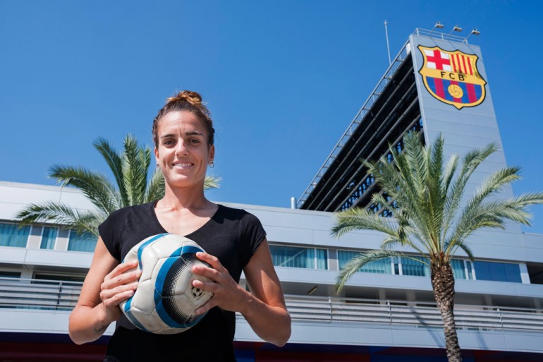 «Barçan hasi nintzenean gure taldea amateurra zen, orain profesionala da»