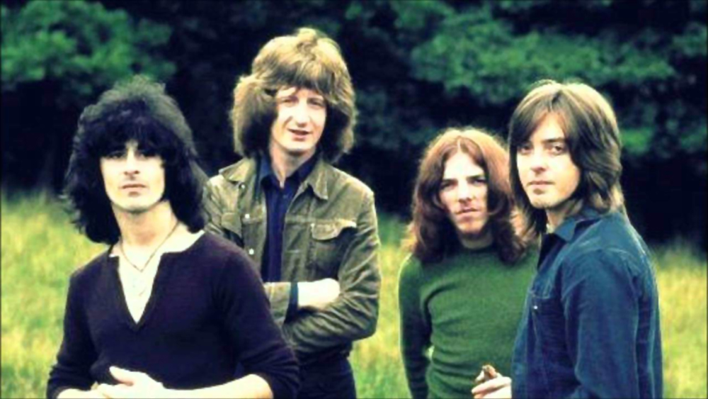 Duela 50 urte grabatu zuen Badfinger taldeak Without You abestiaren jatorrizko bertsioa. Tom Evans (ezkerretik hasita lehena) eta Pete Ham (bigarrena) dira kantaren egileak.