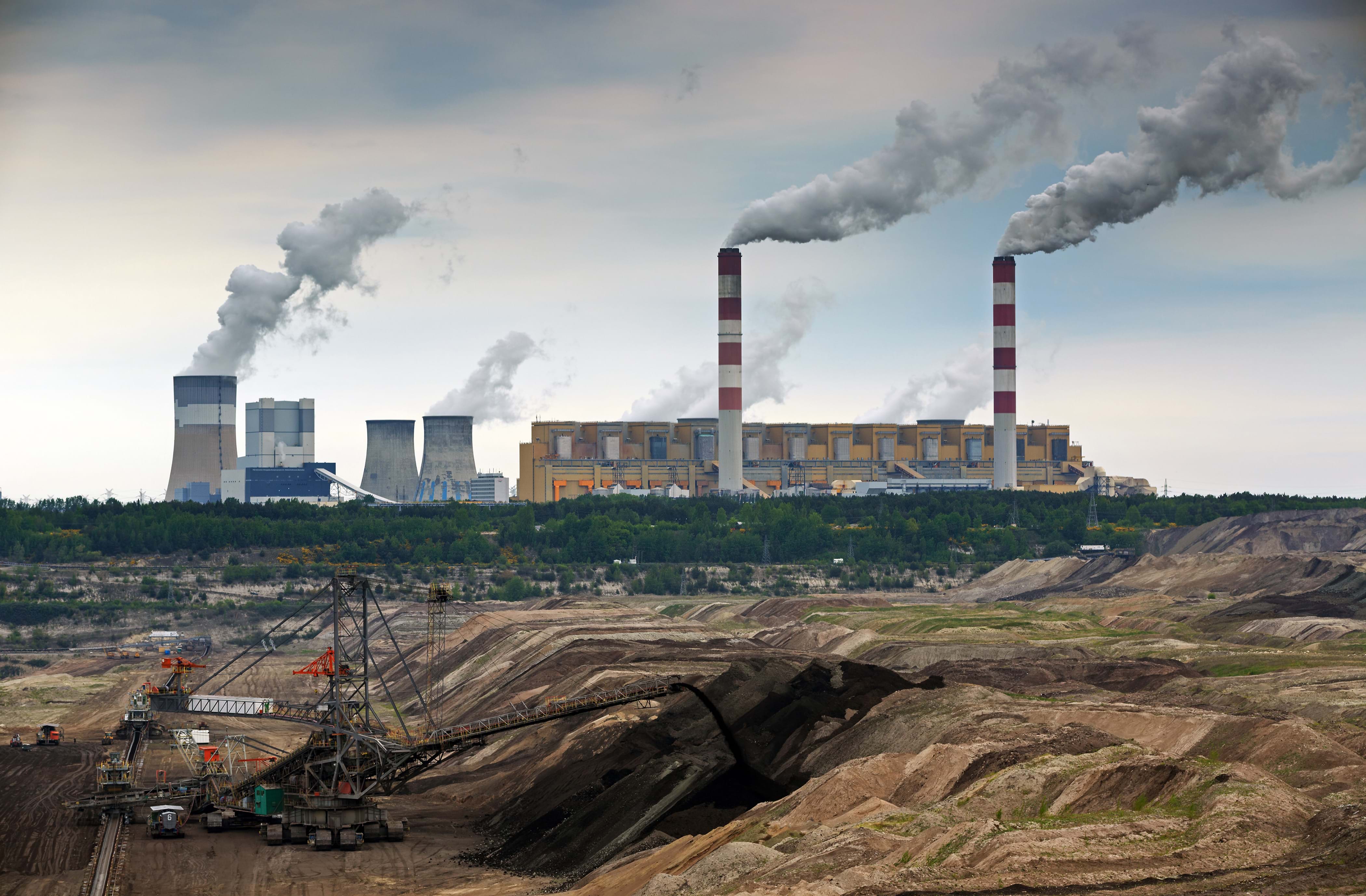 Belchatow herrian dago (Polonia) Europako ikatz meategi eta zentral termiko handiena. Itxiko ote dute 2036rako, agindu bezala?
Argazkia: Poland Coal.