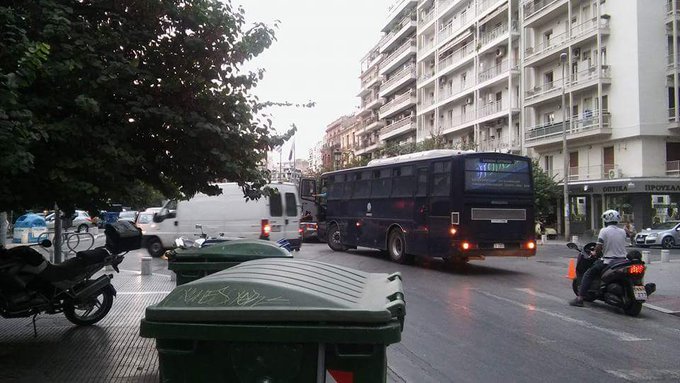 Okupatutako etxean atxilotutako iruindarrak eraman zituen autobusa [ahotsa.info]